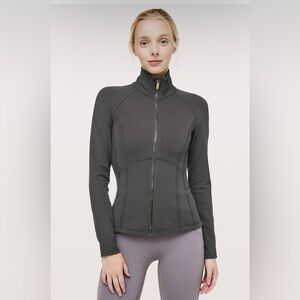 NWT: RARE, Principal Dancer, Zip Up, Lululemon, Soot, 8. Limited Edition!!